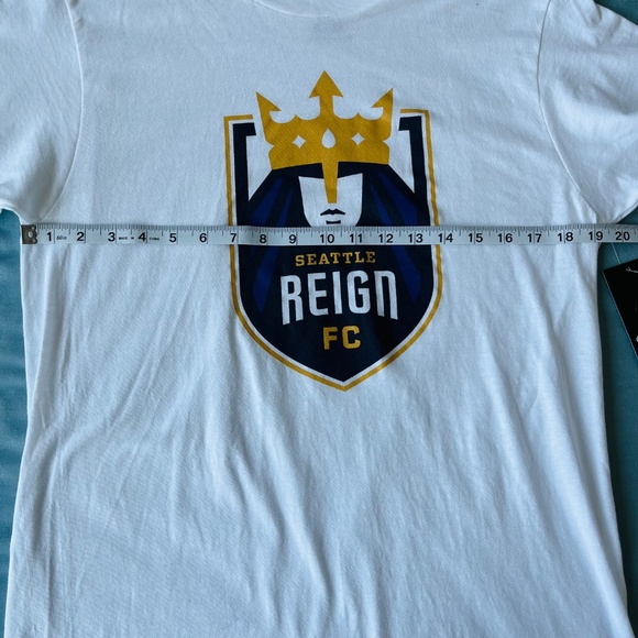 NWT Flaw Seattle Reign FC Men's SRFC Shield Origins White Short Sleeve Shirt - Picture 10 of 11
